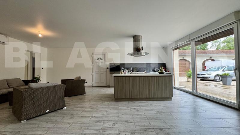 Villa - 215 m² - 14 pièces