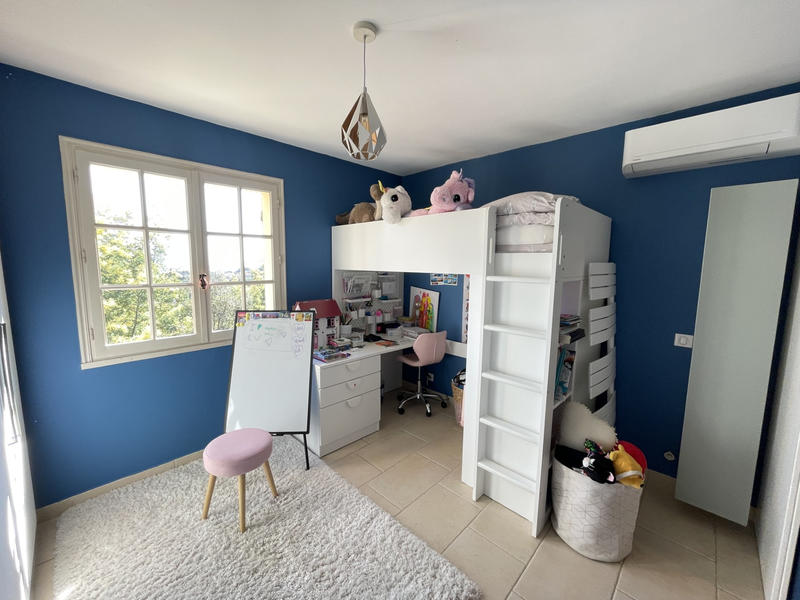 Villa - 170 m² - 9 pièces