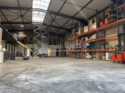 Local d'activités - 824 m² - 6 pièces