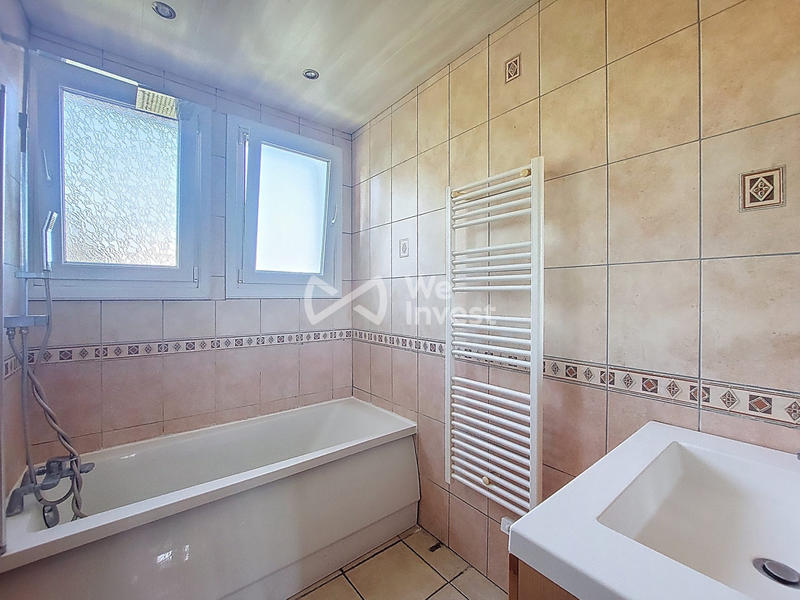 Maison - 99 m² - 4 pièces