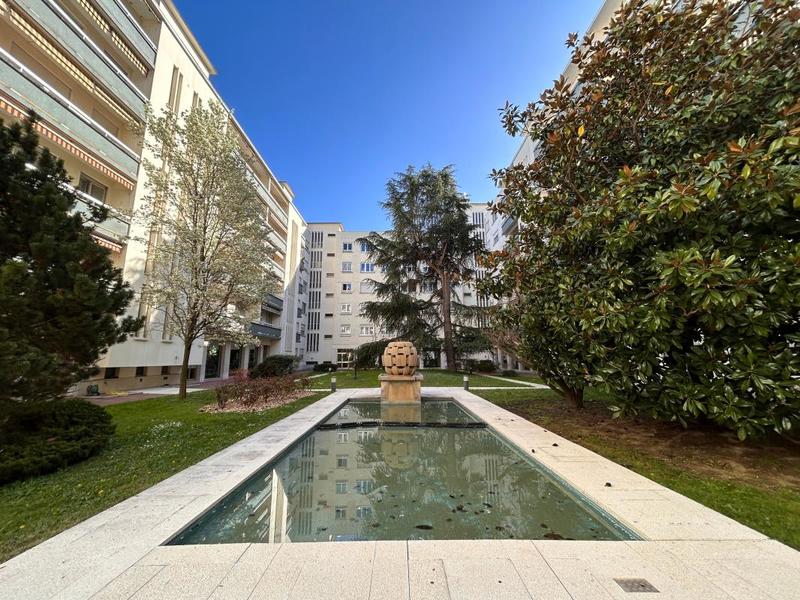 Appartement - 193 m² - 5 pièces