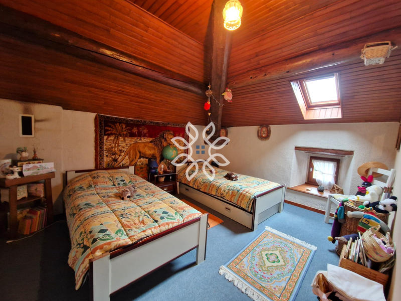 Maison de village - 160 m² - 9 pièces