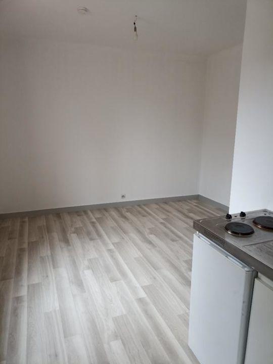 Studio - 15 m² - 1 pièce