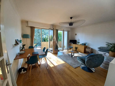 Appartement - 80 m² - 4 pièces