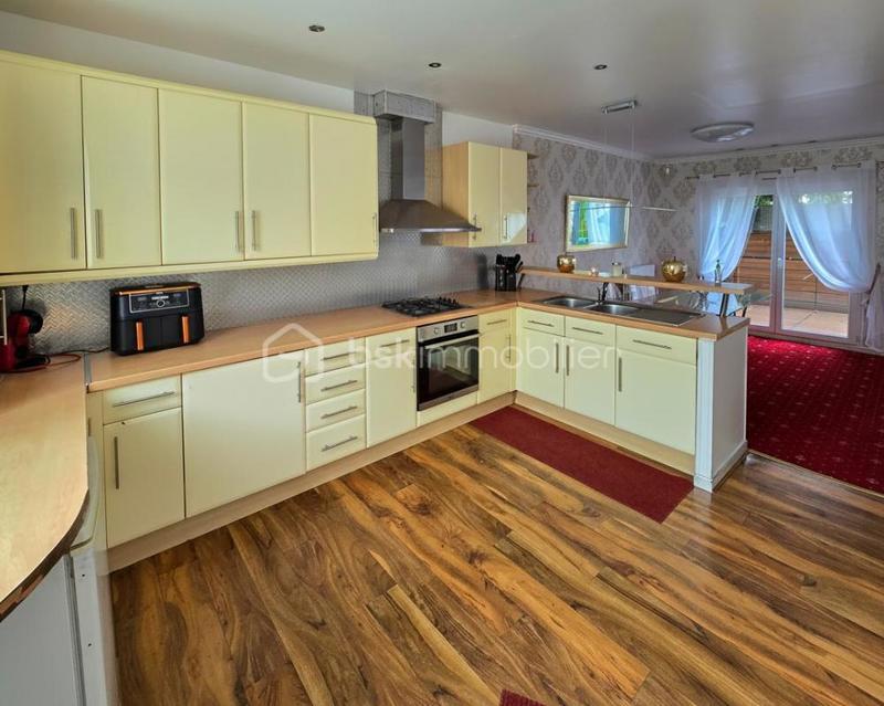 Maison - 150 m² - 6 pièces