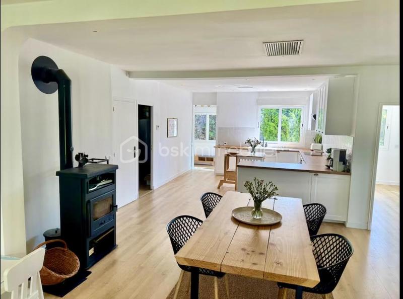 Maison traditionnelle - 160 m² - 5 pièces