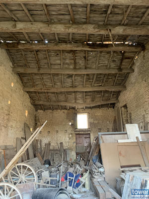 Maison - 200 m² - 1 pièce