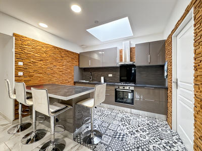 Maison - 169 m² - 6 pièces