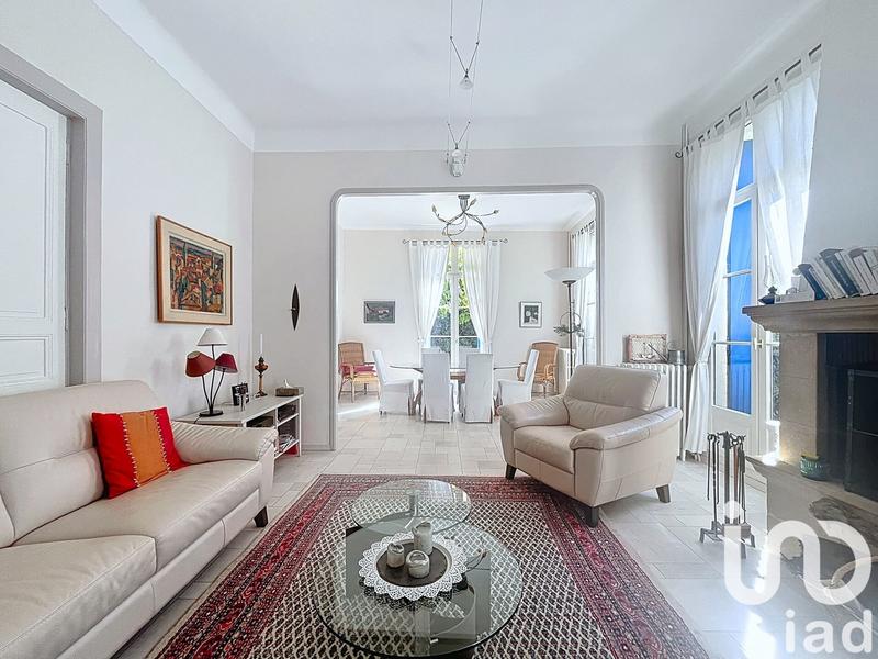 Maison - 217 m² - 8 pièces