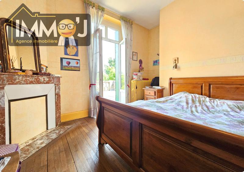 Maison - 187 m² - 7 pièces