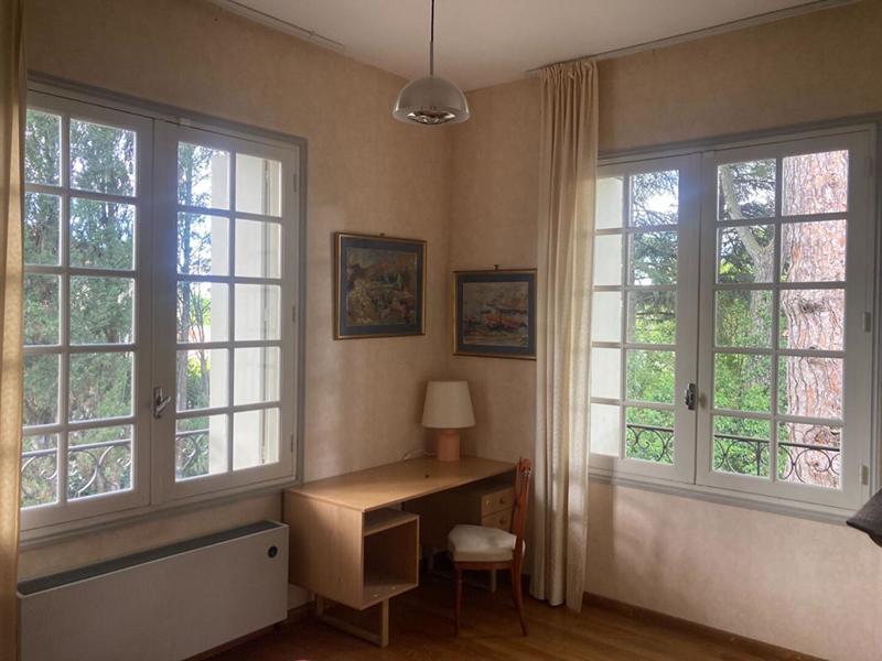 Propriété - 260 m² - 9 pièces