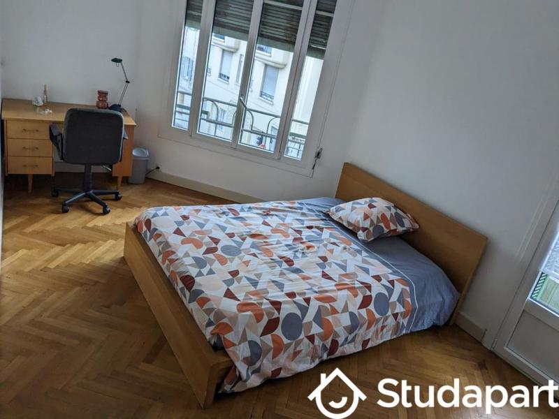 Chambre - 13 m² - 1 pièce