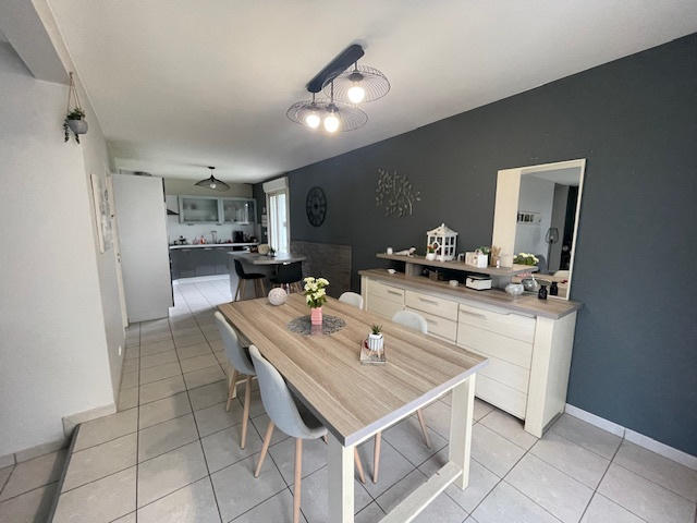 Maison - 91 m² - 6 pièces