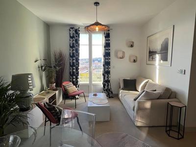 Appartement - 75 m² - 4 pièces