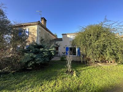 Maison - 280 m² - 10 pièces