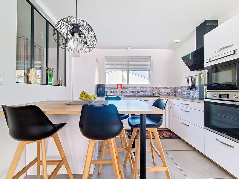 Maison - 92 m² - 4 pièces