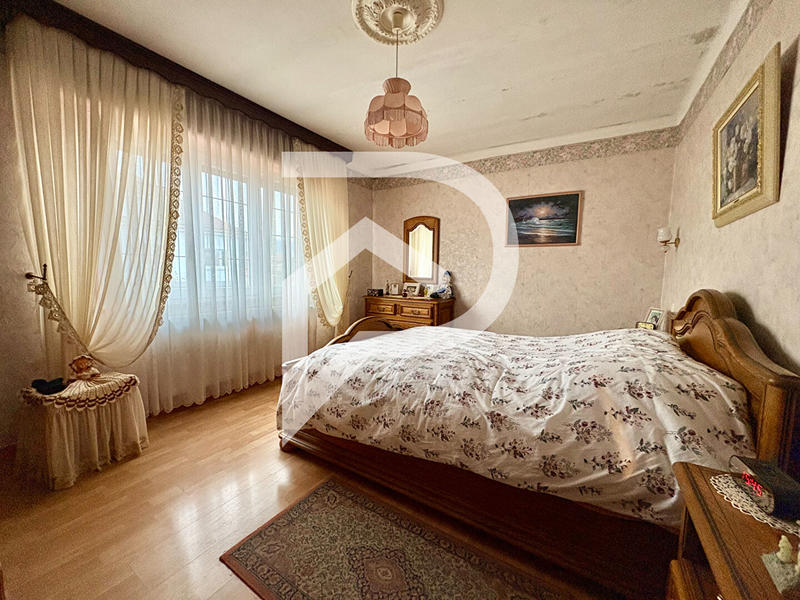 Maison - 89 m² - 5 pièces