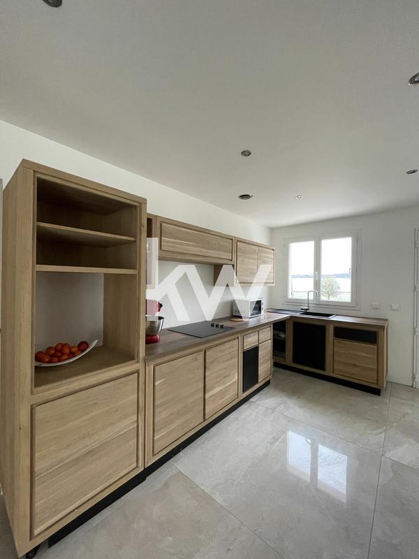 Maison traditionnelle - 165 m² - 6 pièces