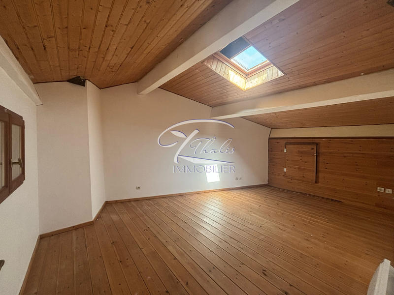 Maison ancienne - 210 m² - 9 pièces