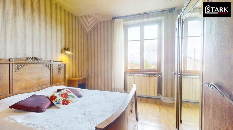 Maison - 185 m² - 11 pièces