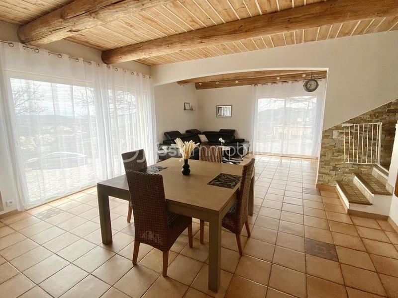 Villa - 104 m² - 4 pièces