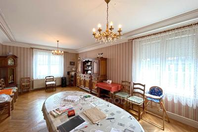 Maison - 175 m² - 7 pièces