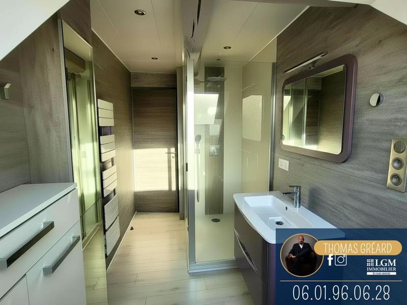 Propriété - 217 m² - 5 pièces