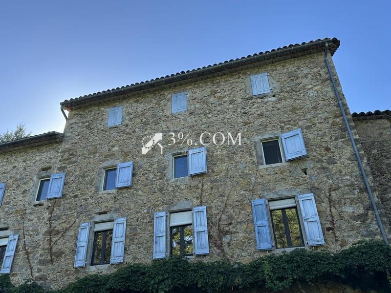 Mas - 242 m² - 9 pièces