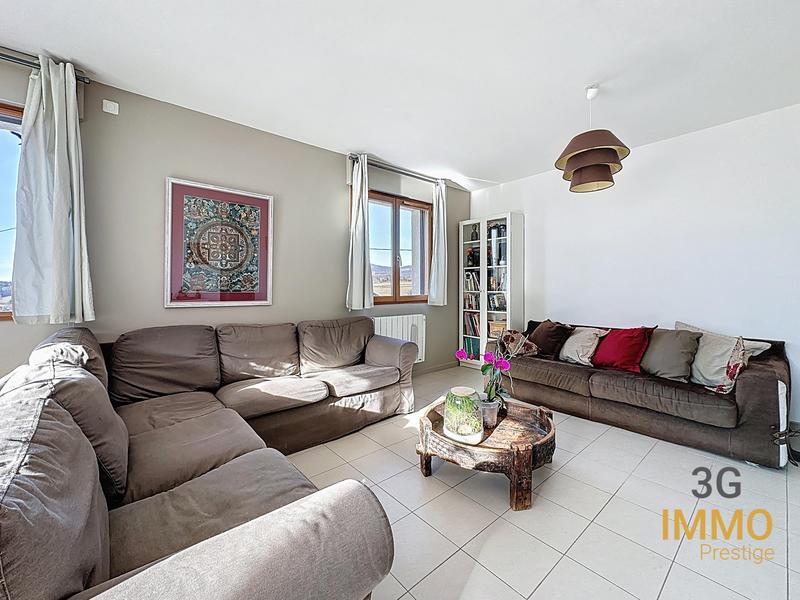 Maison - 102 m² - 7 pièces