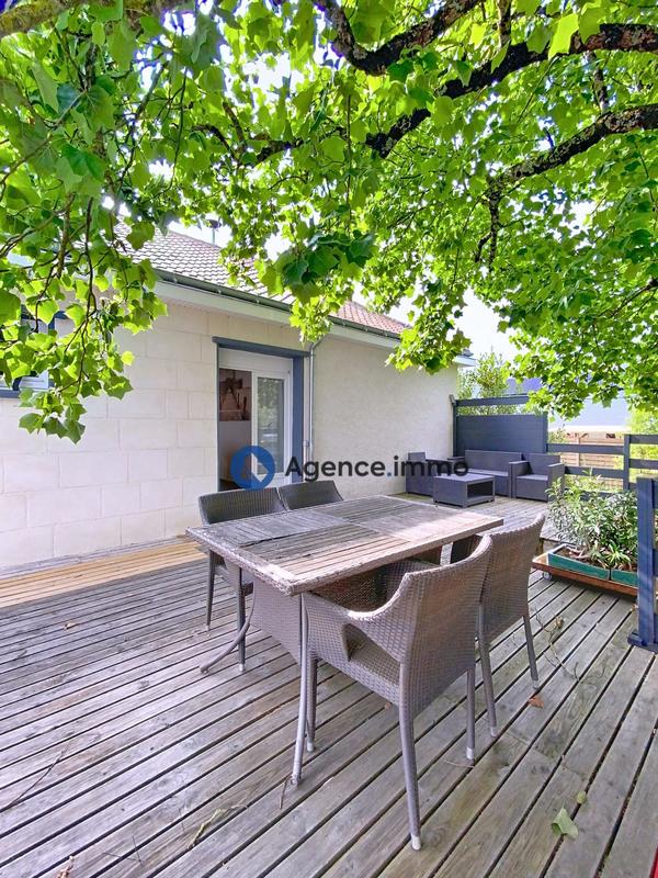 Maison traditionnelle - 106 m² - 7 pièces