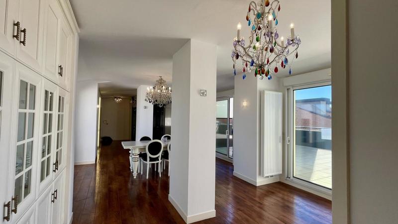 Appartement - 120 m² - 4 pièces