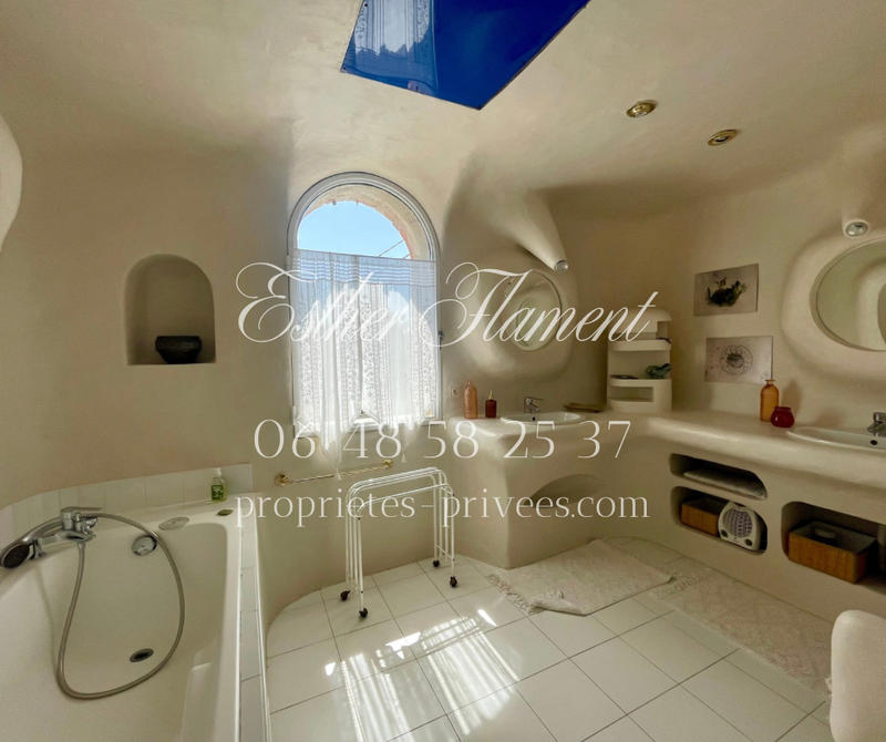 Demeure - 590 m² - 16 pièces