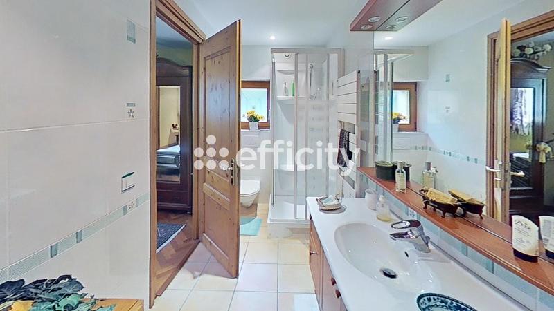 Maison - 260 m² - 10 pièces