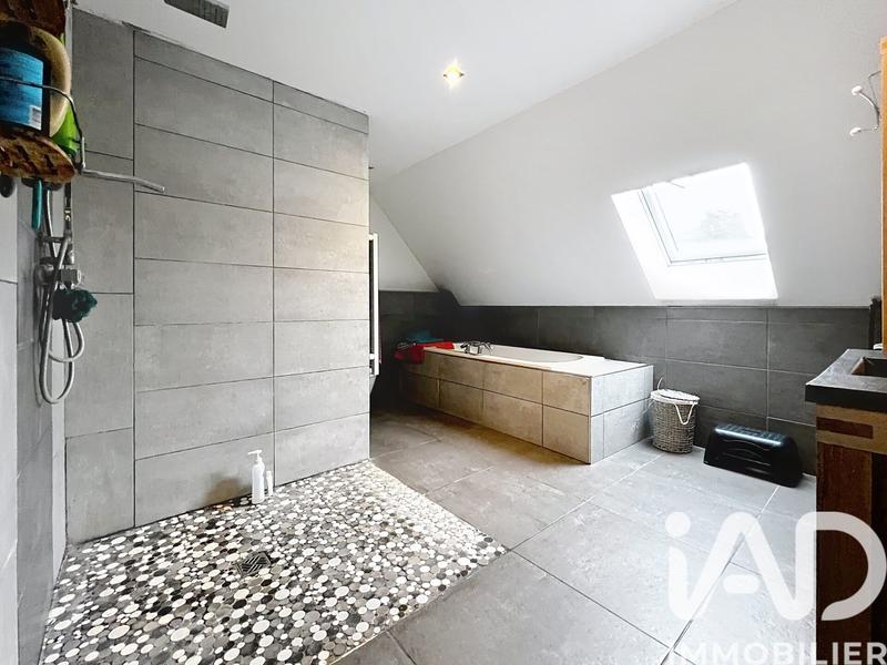 Loft - 130 m² - 4 pièces