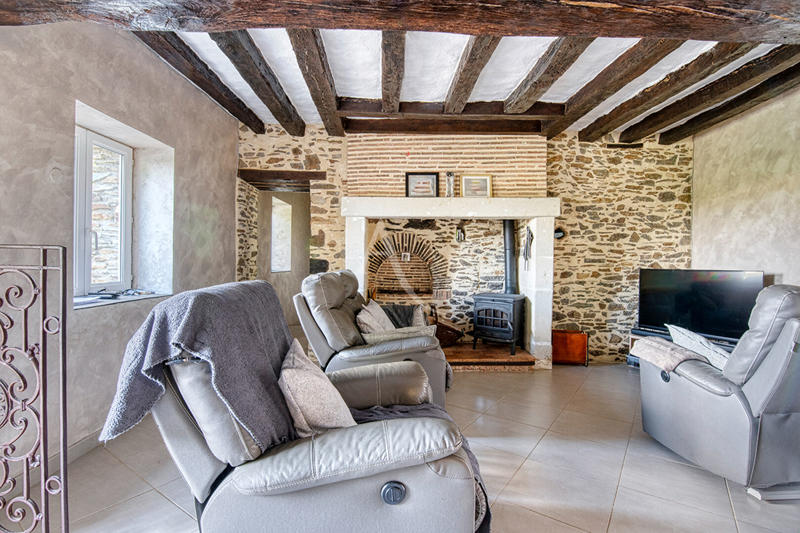 Maison - 250 m² - 8 pièces