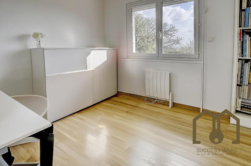 Maison traditionnelle - 200 m² - 8 pièces