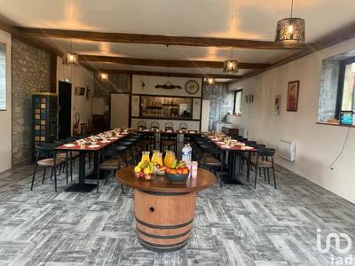 Local commercial - 884 m²