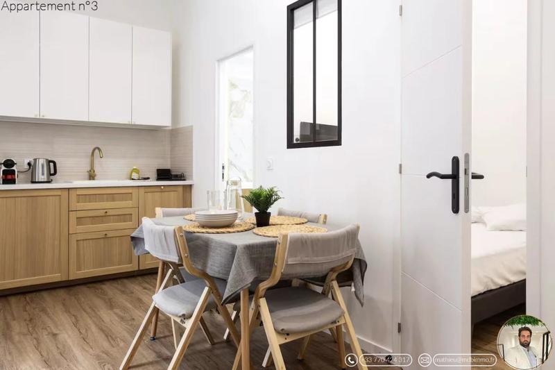 Studio - 100 m² - 9 pièces