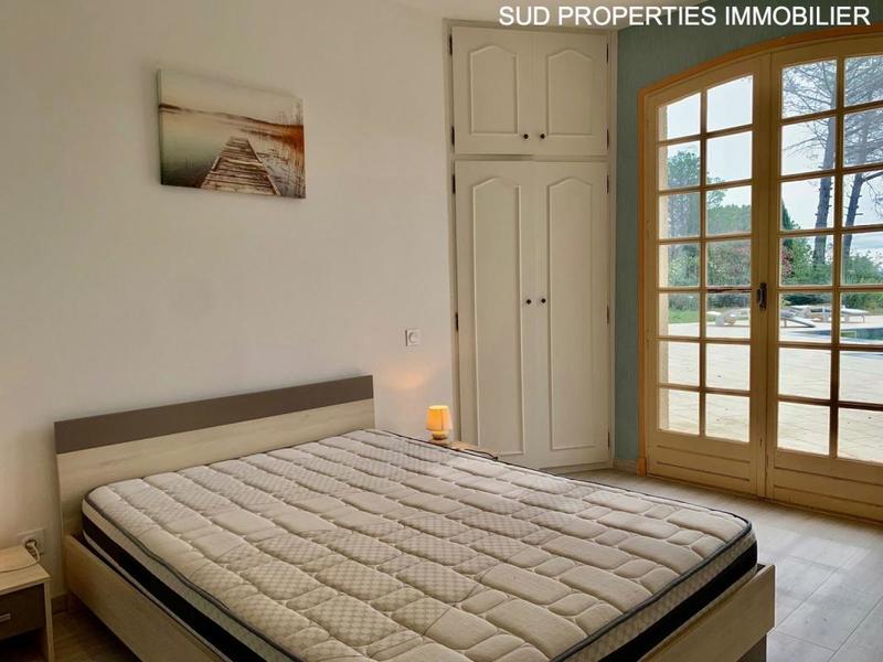 Villa - 207 m² - 7 pièces