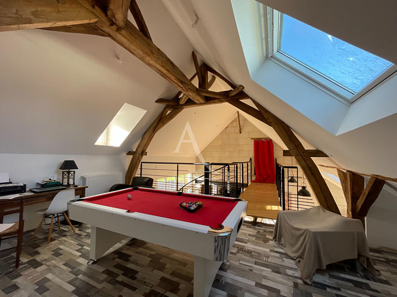 Maison - 212 m² - 7 pièces