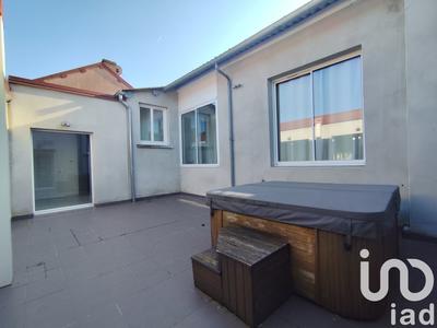 Maison - 385 m² - 5 pièces