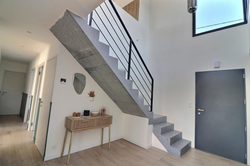 Maison - 164 m² - 6 pièces