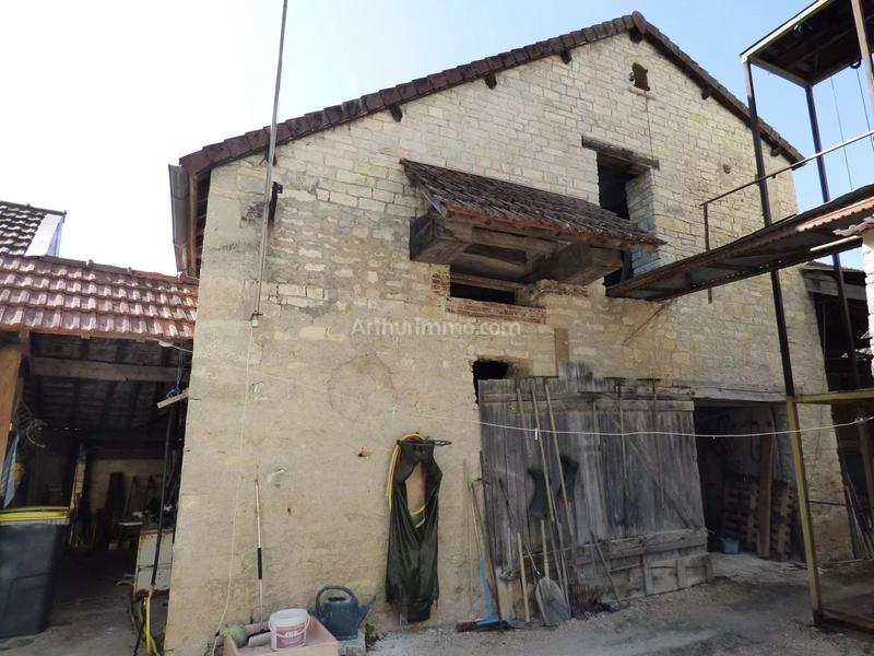 Maison - 310 m² - 11 pièces