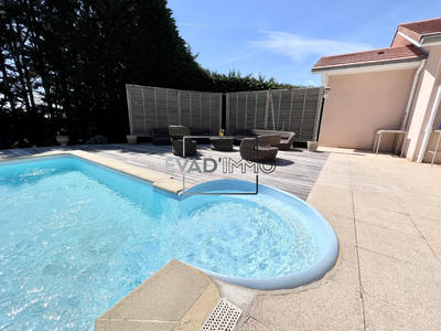 Villa - 180 m² - 7 pièces