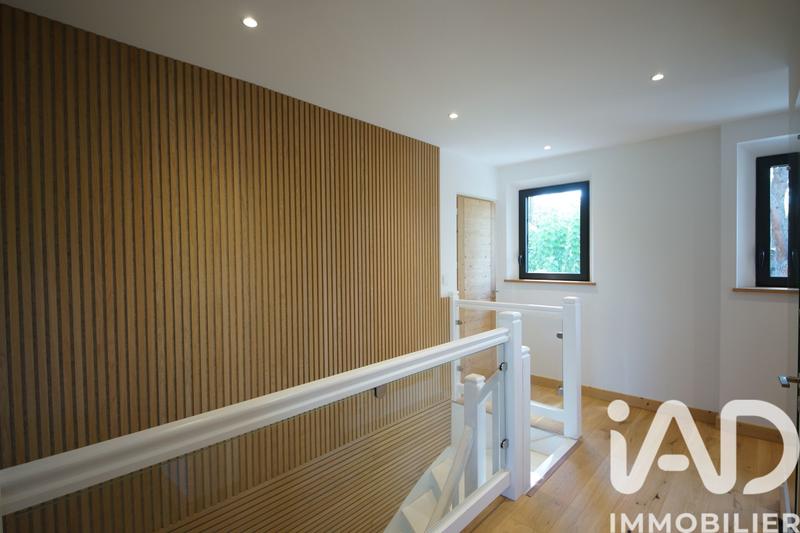 Maison - 250 m² - 6 pièces