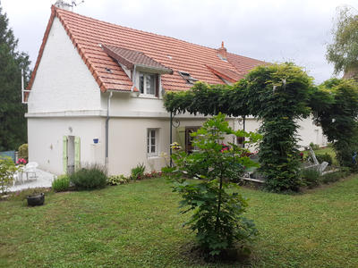 Maison - 200 m² - 6 pièces