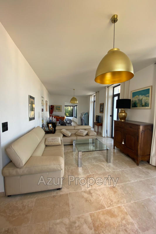 Maison de ville - 240 m² - 6 pièces