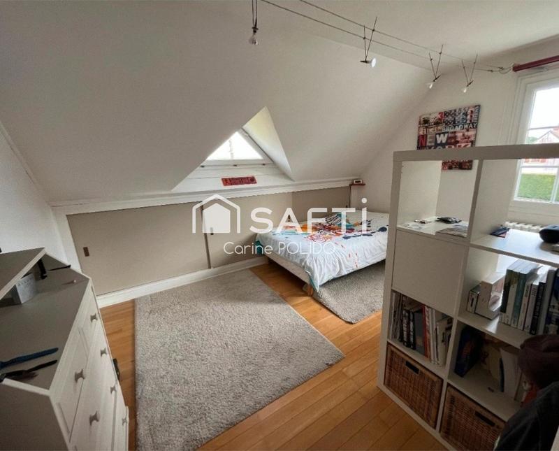 Maison - 177 m² - 7 pièces