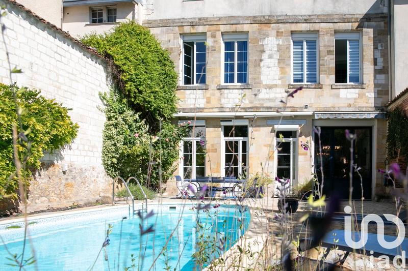 Maison de ville - 382 m² - 12 pièces