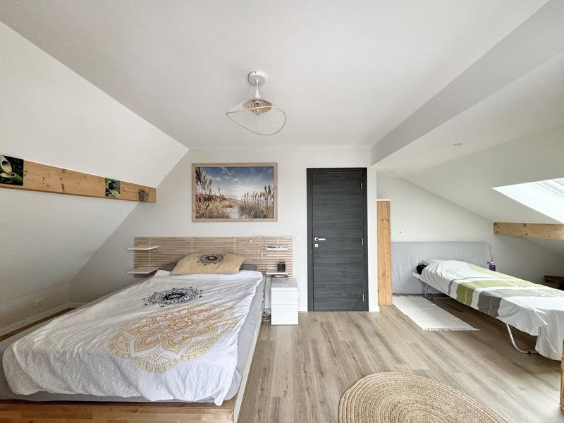 Maison - 211 m² - 5 pièces